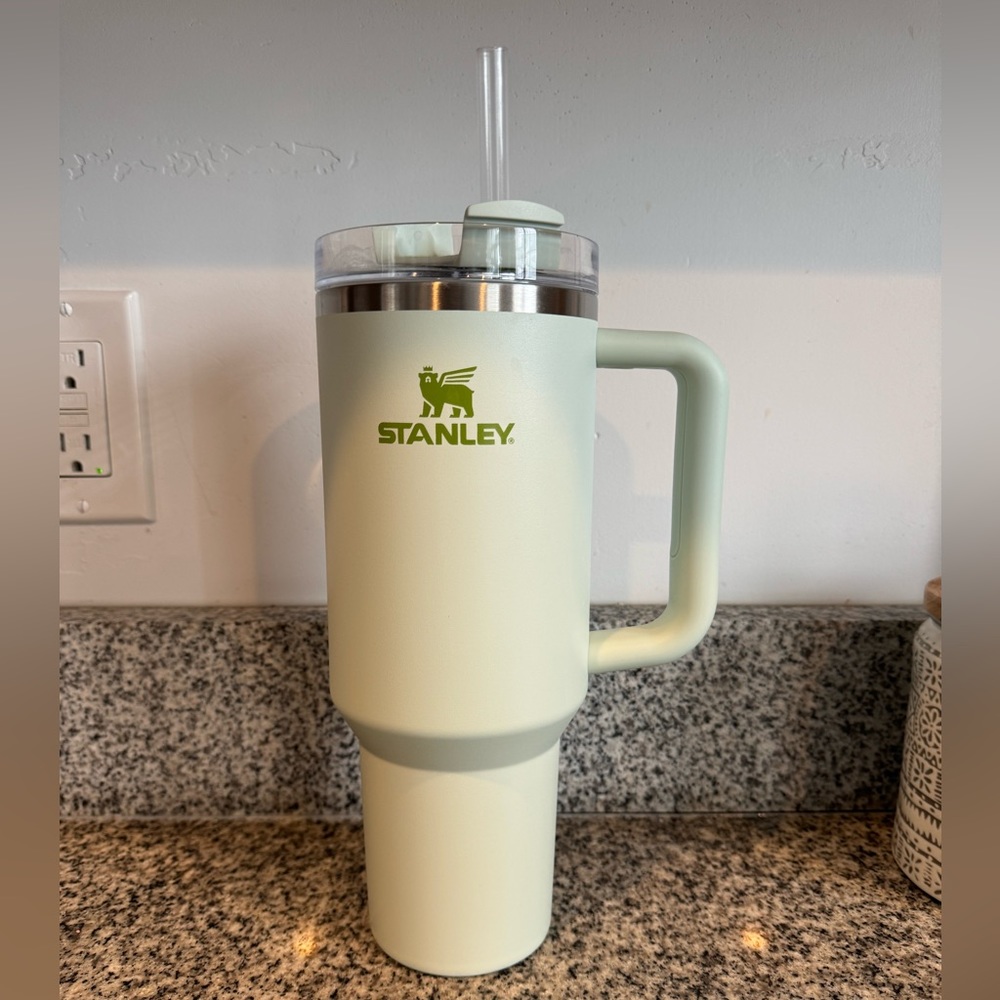 DIVI green Stanley, 40 ounce never used but washed